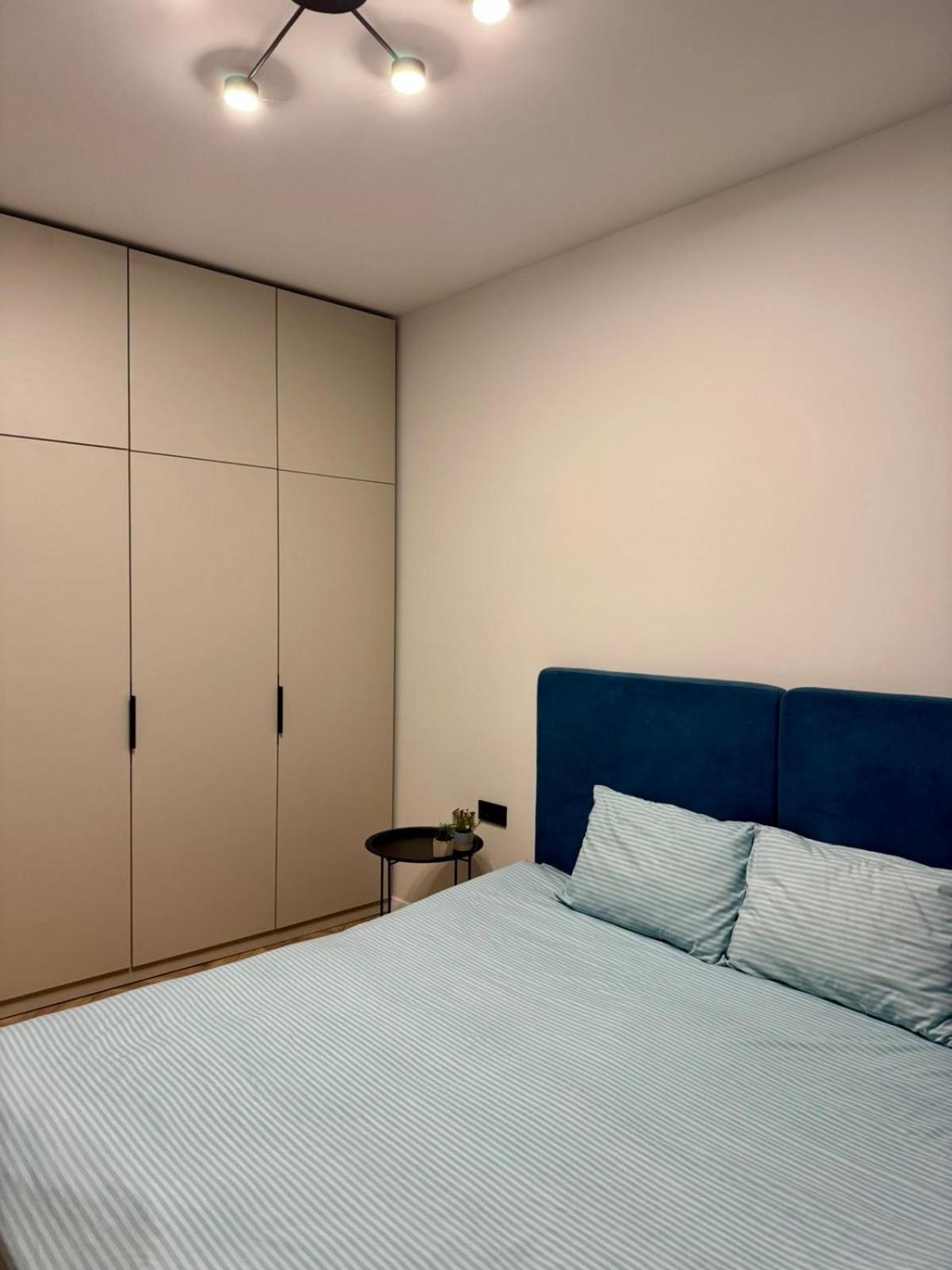Anna's Dim Apartment