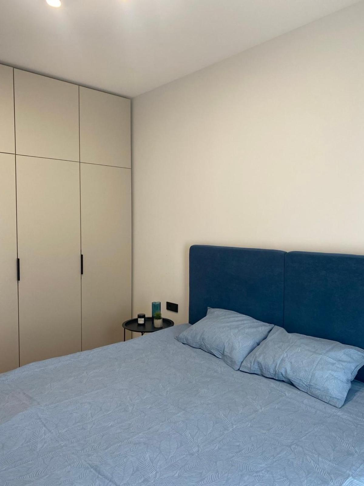 Anna's Dim Apartment